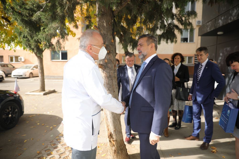 Visit of a delegation of the Committee on Health and Social Policy of the Senate of the Parliament of the Czech Republic and Ambassador Extraordinary and Plenipotentiary of the Czech Republic to Georgia to G. Zhvania Pediatric Academic Clinic of Tbilisi State Medical University