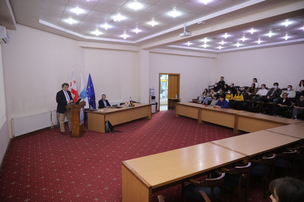 A German Professor and Head of the West Georgia Heart Centre delivered public lectures at Tbilisi State Medical University