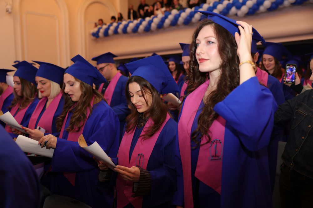 თსსუ-ში ქართულენოვანი და ინგლისურენოვანი პროგრამების კურსდამთავრებულებისთვის გამოსაშვები ღონისძიება გაიმართა