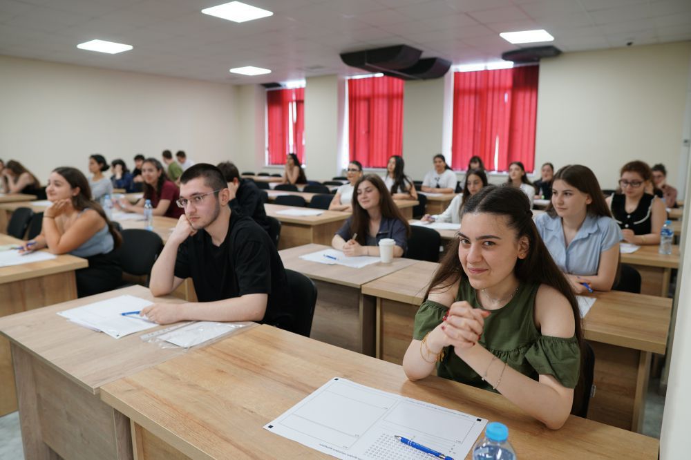 თსსუ-ში სკოლის მოსწავლეებისთვის ბიოლოგიისა და ქიმიის ოლიმპიადების ფინალური ეტაპები გაიმართა
