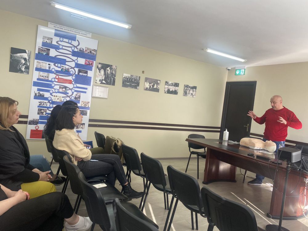 ტრენინგი თემაზე - გადაუდებელი მდგომარეობების  მართვა