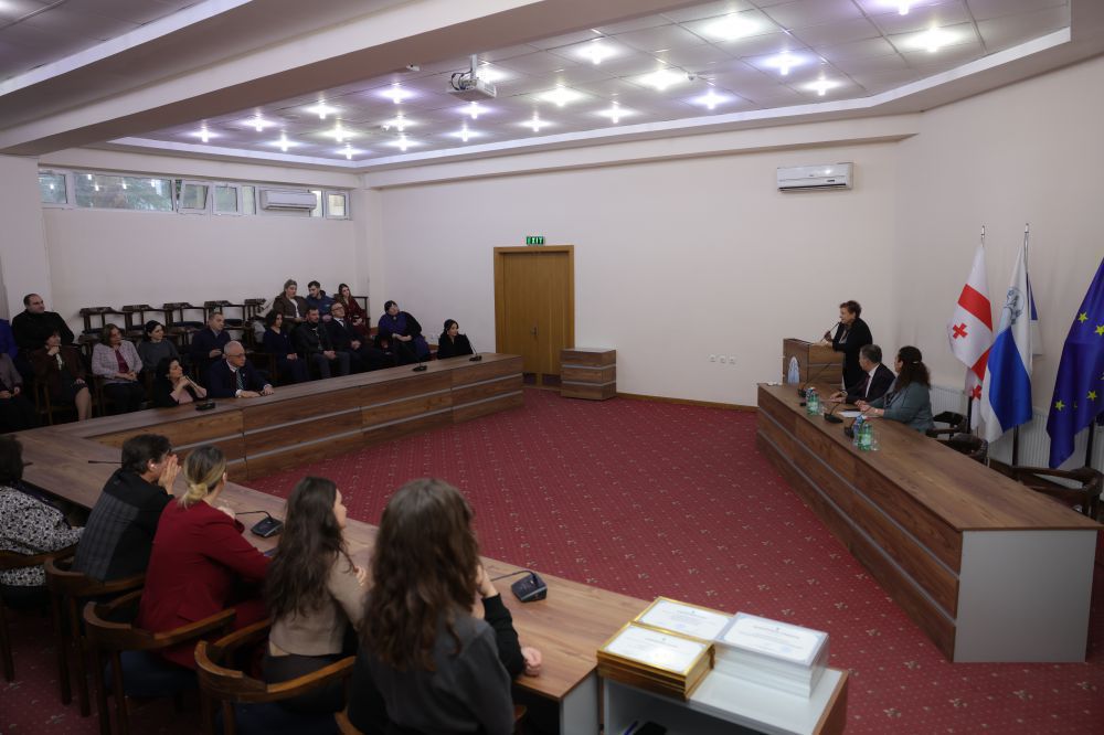 თსსუ-ის წარმატებულმა სტუდენტებმა სახელობითი სტიპენდიები მიიღეს