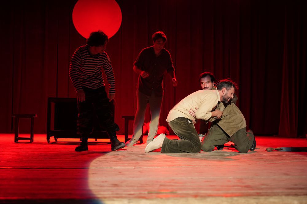 აფხაზეთის ავტონომიური რესპუბლიკის პროფესიული სახელმწიფო თეატრის „აზდაკის ბაღის“ სპექტაკლი თსსუ-ის სცენაზე 