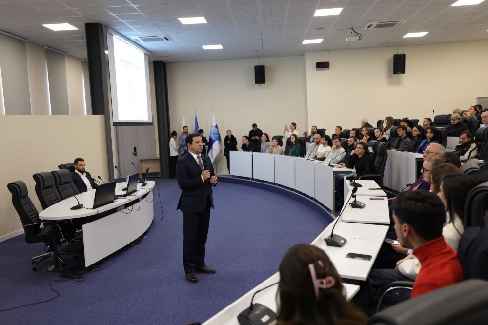 Public lecture of Archil Talakvadze, Deputy Chairperson of the Parliament of Georgia at TSMU